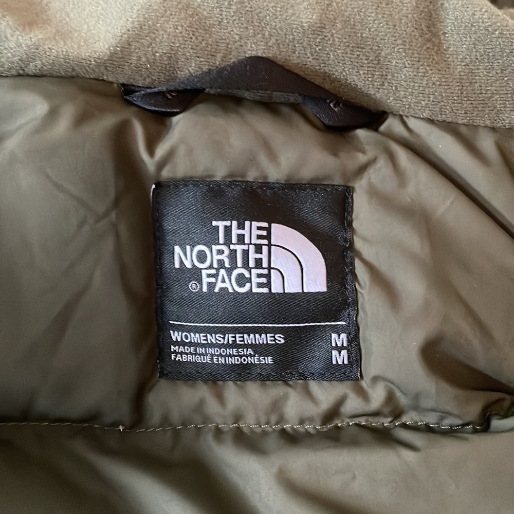 The North Face - Women’s Arctic Parka - Picture 2 of 4